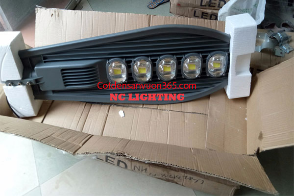 Den led cao ap 250W