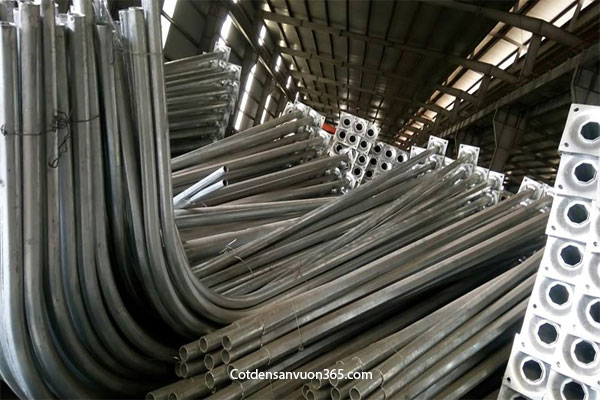 Cột Đèn Cao Áp 7m 6 Cột Đèn Cao Áp 7m Cột đèn sân vườn 365
