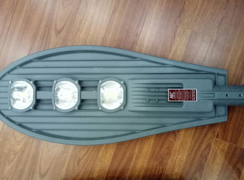 Thị Trường Đèn Led Tại Việt Nam 6 den duong led cao ap 150W