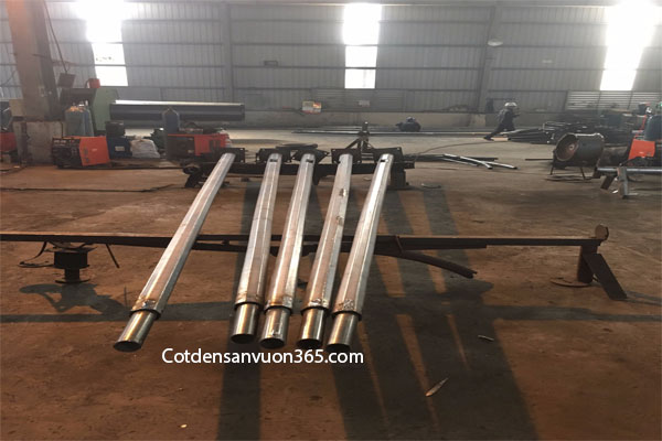 Cột Đèn Cao Áp 8m 5 San xuat cot den cao ap 8m roi can