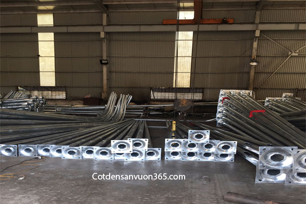 Cột Đèn Cao Áp 8m 2 Cot den cao ap 8m bat giac tron con