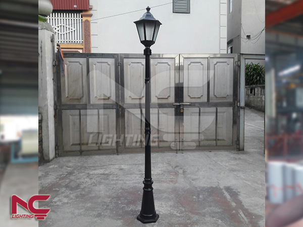 Cột đèn sân vườn DC11