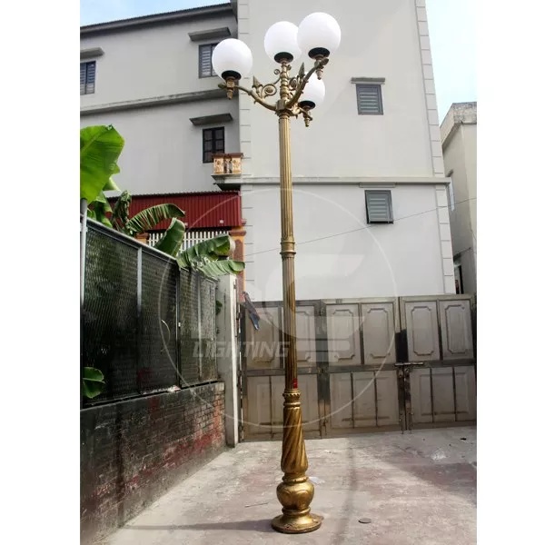 SANG CHẢNH 5 MẪU CỘT ĐÈN TRANG TRÍ NHÀ BIỆT THỰ ĐẸP 5 Cột đèn sân vườn Banian